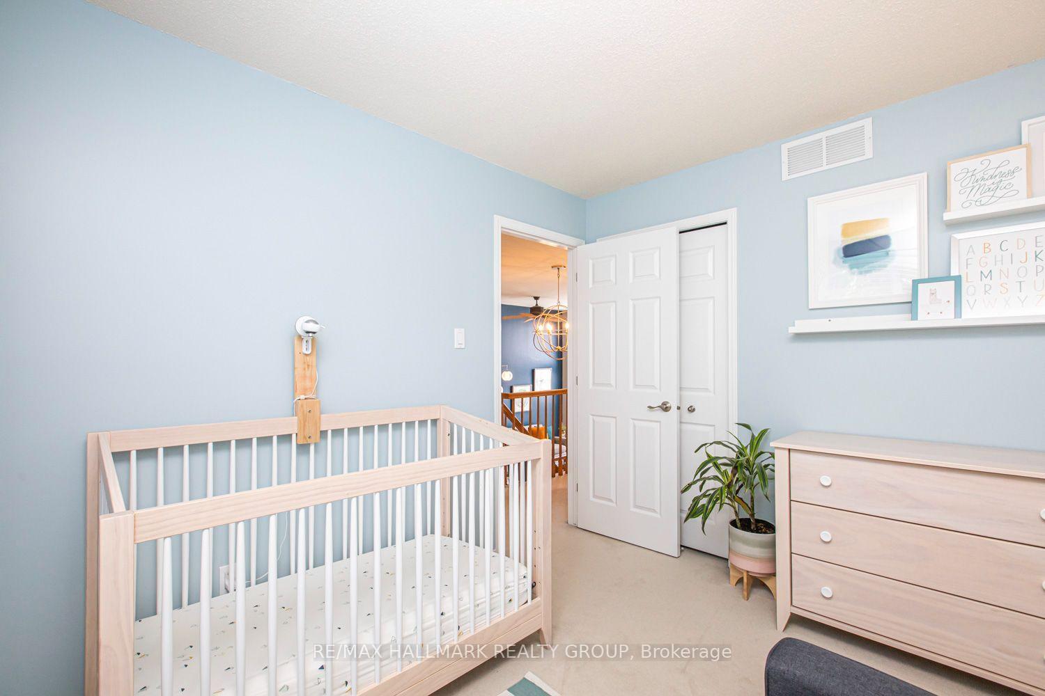 Photo 33 of 55 Jardin Private, Ottawa, Manor Park — HOMEH