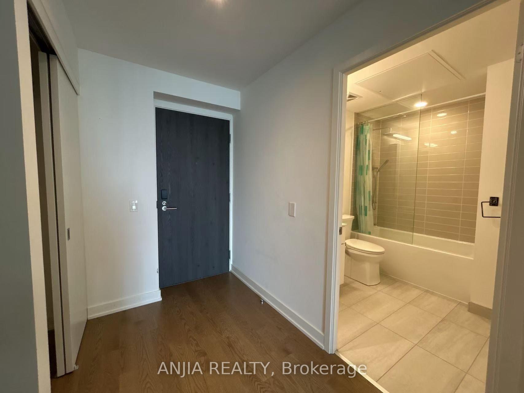 Photo 2 of Unit 4105, 20 Lombard Street, Toronto, Church-Yonge Corridor — HOMEH