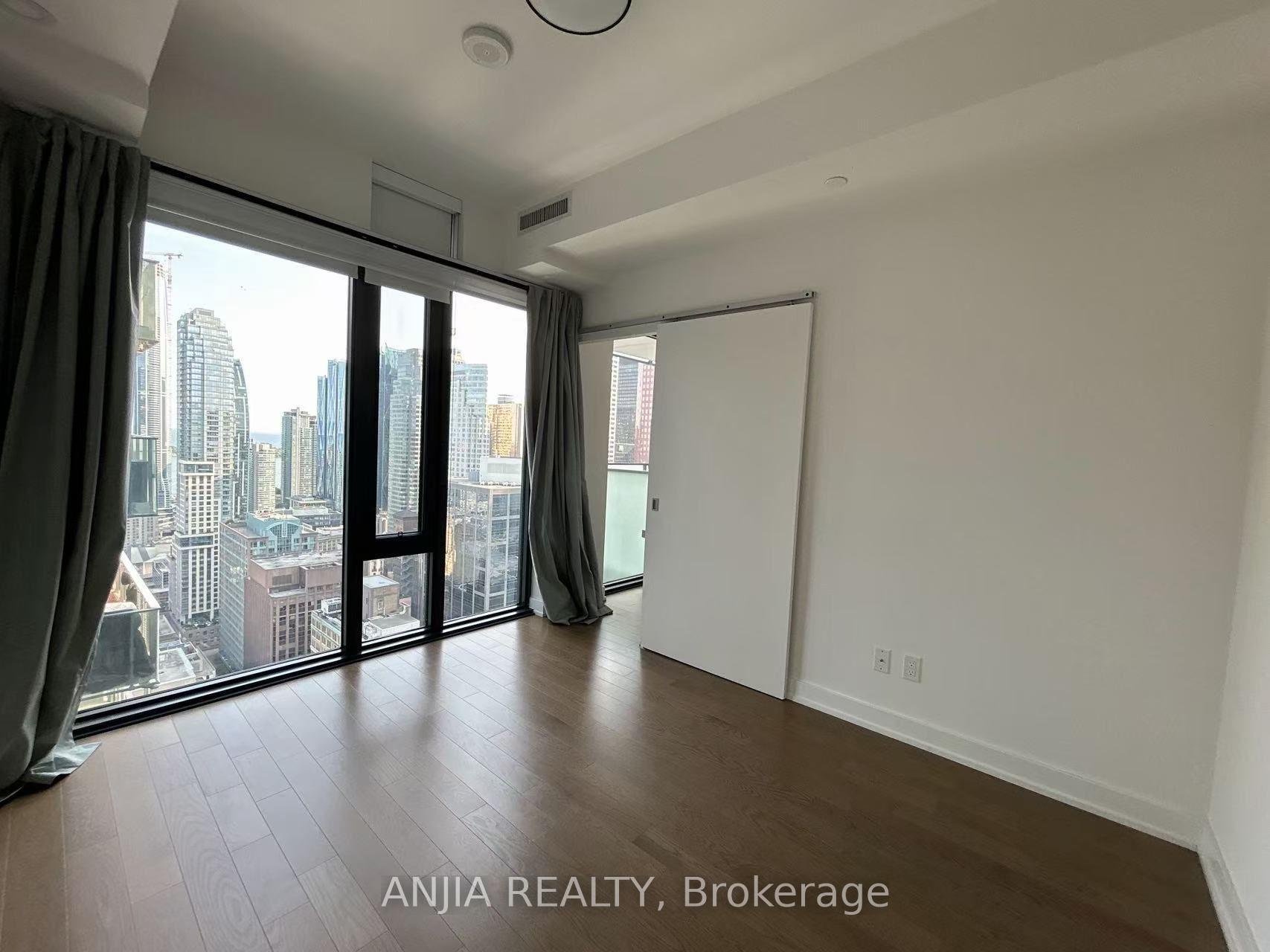 Photo 7 of Unit 4105, 20 Lombard Street, Toronto, Church-Yonge Corridor — HOMEH