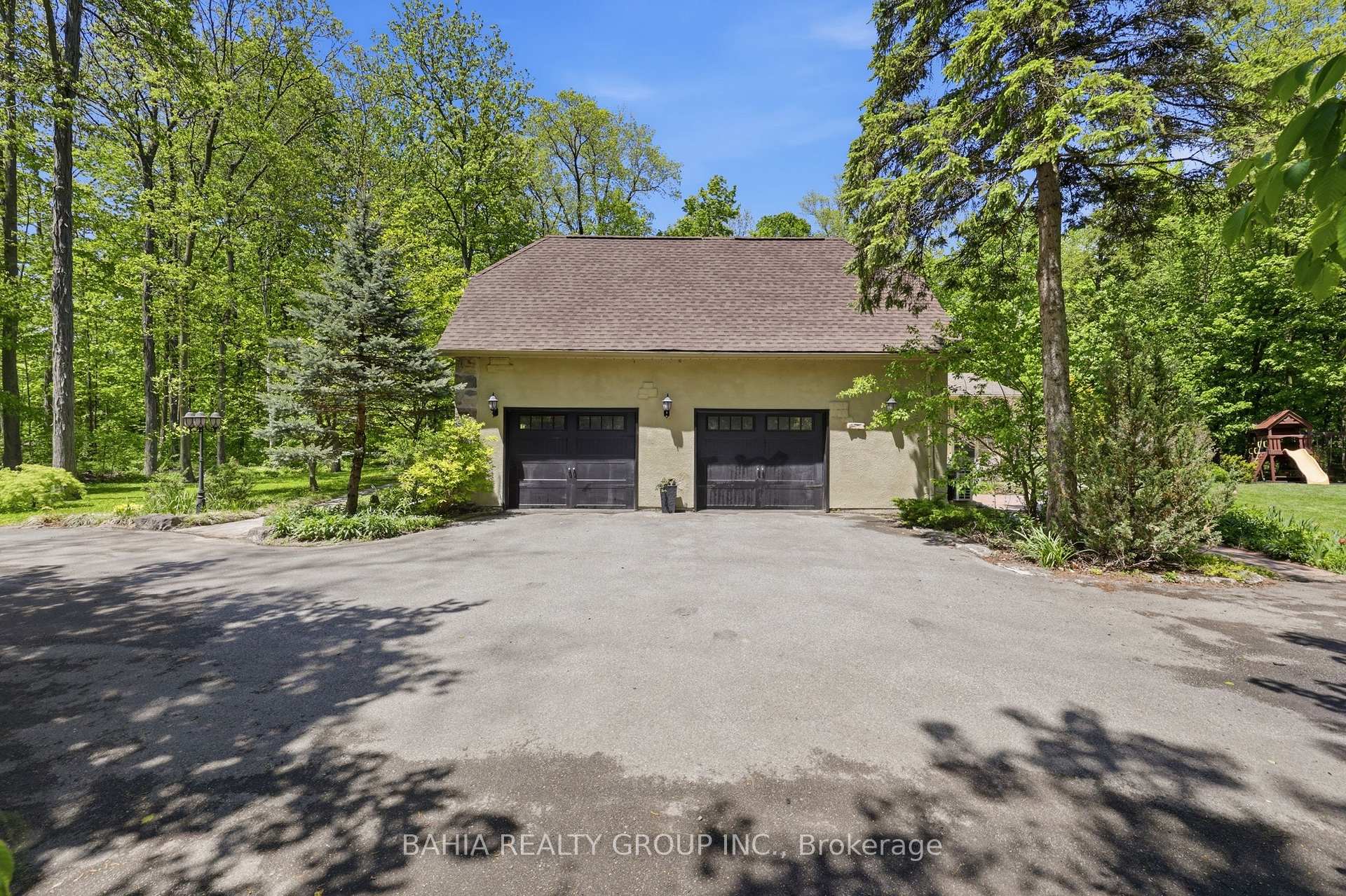 Photo 5 of 8663 Wood Close, Milton, Milton North — HOMEH