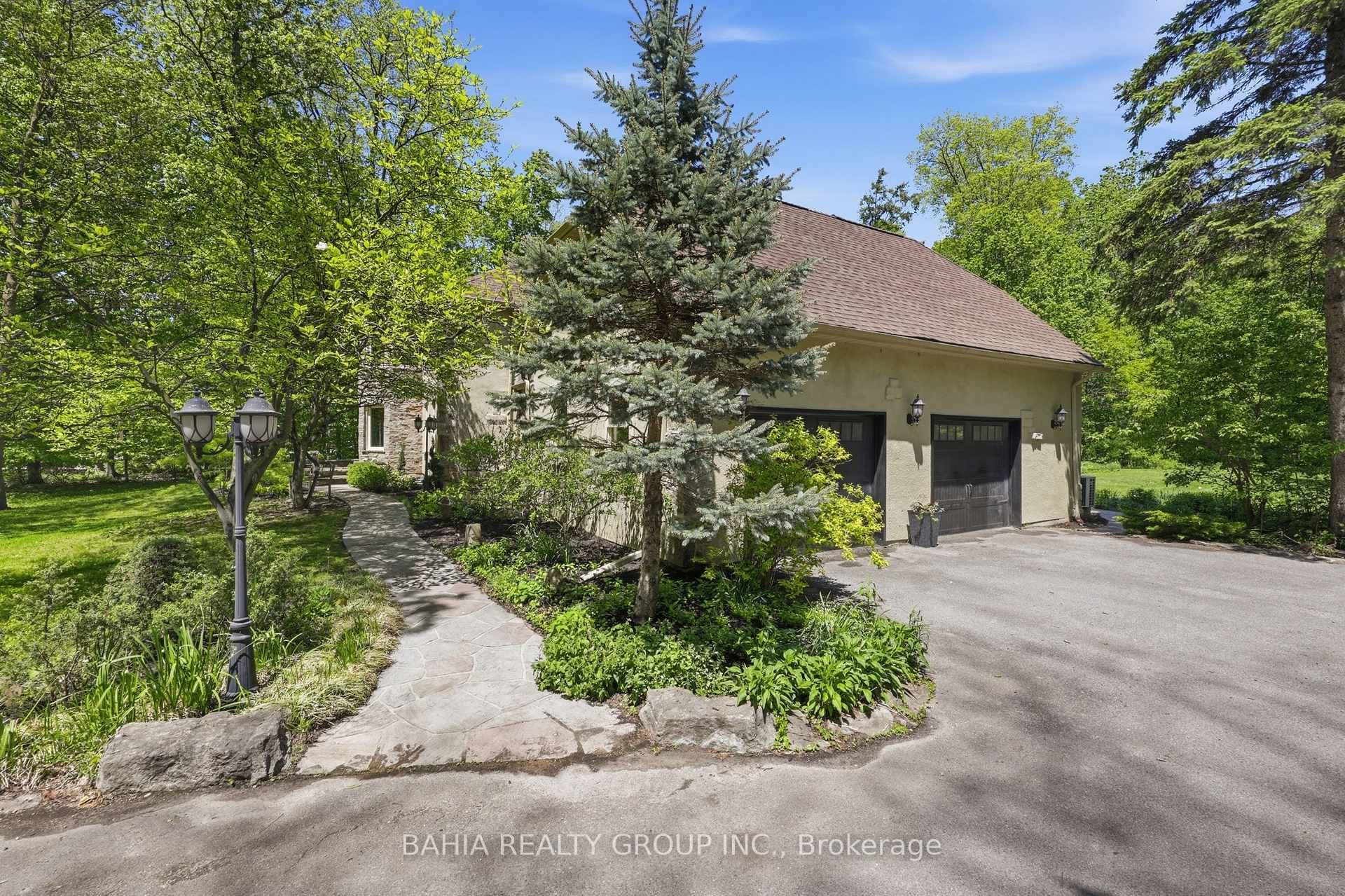 Photo 8 of 8663 Wood Close, Milton, Milton North — HOMEH