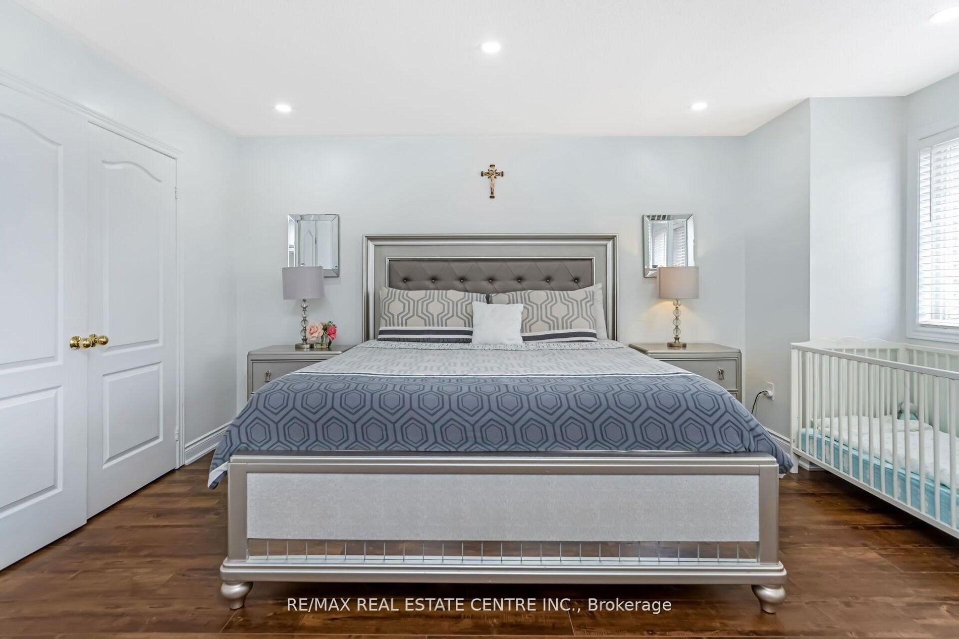 Photo 22 of 55 Golden Eagle Road, Brampton, Sandringham-Wellington — HOMEH