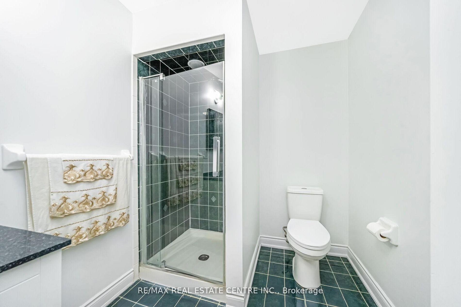 Photo 24 of 55 Golden Eagle Road, Brampton, Sandringham-Wellington — HOMEH