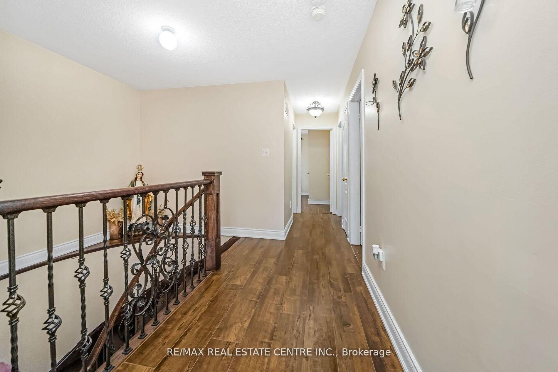 Photo 25 of 55 Golden Eagle Road, Brampton, Sandringham-Wellington — HOMEH