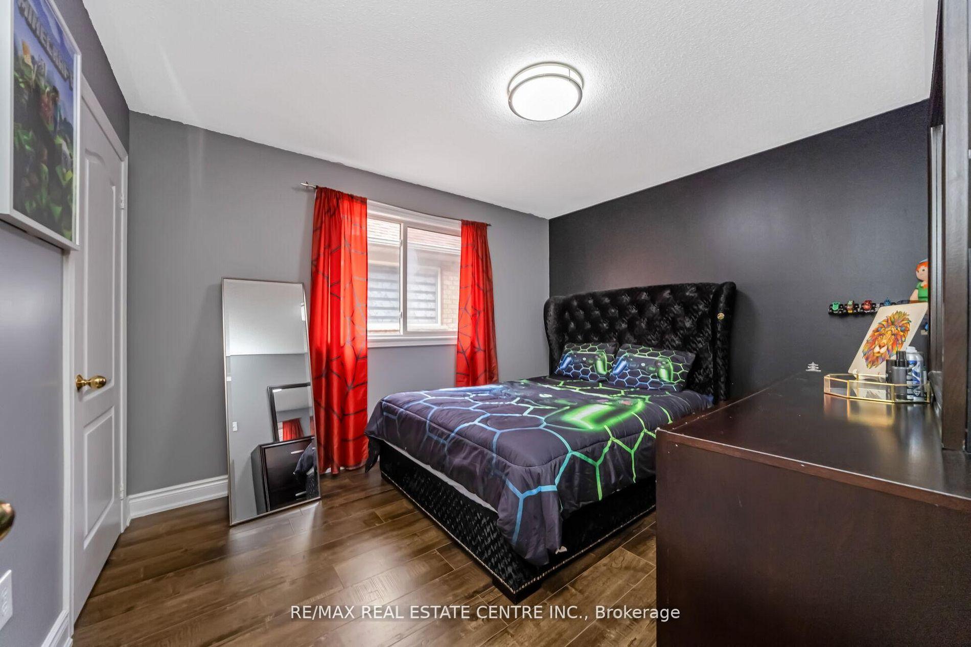 Photo 26 of 55 Golden Eagle Road, Brampton, Sandringham-Wellington — HOMEH