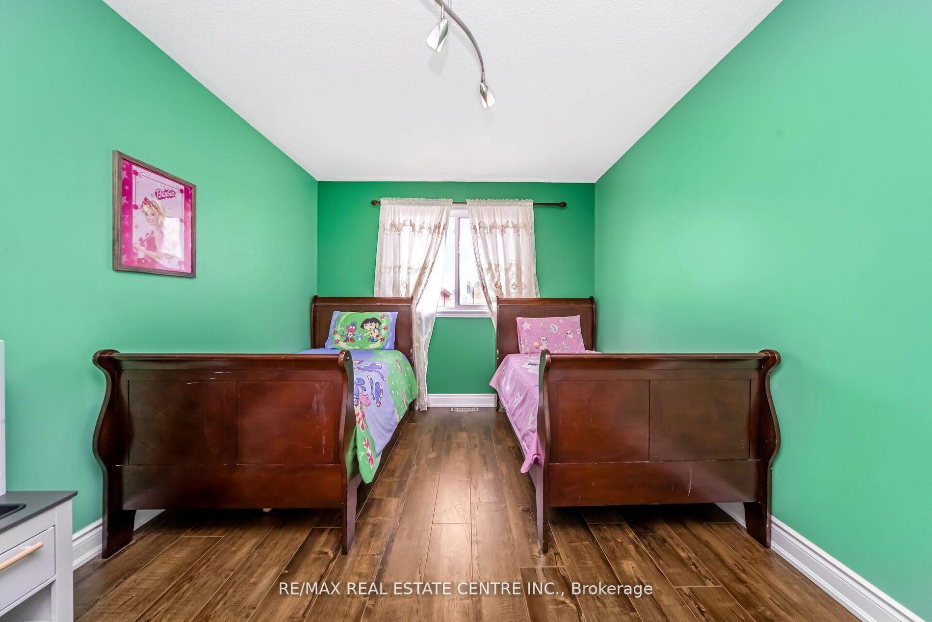 Photo 30 of 55 Golden Eagle Road, Brampton, Sandringham-Wellington — HOMEH
