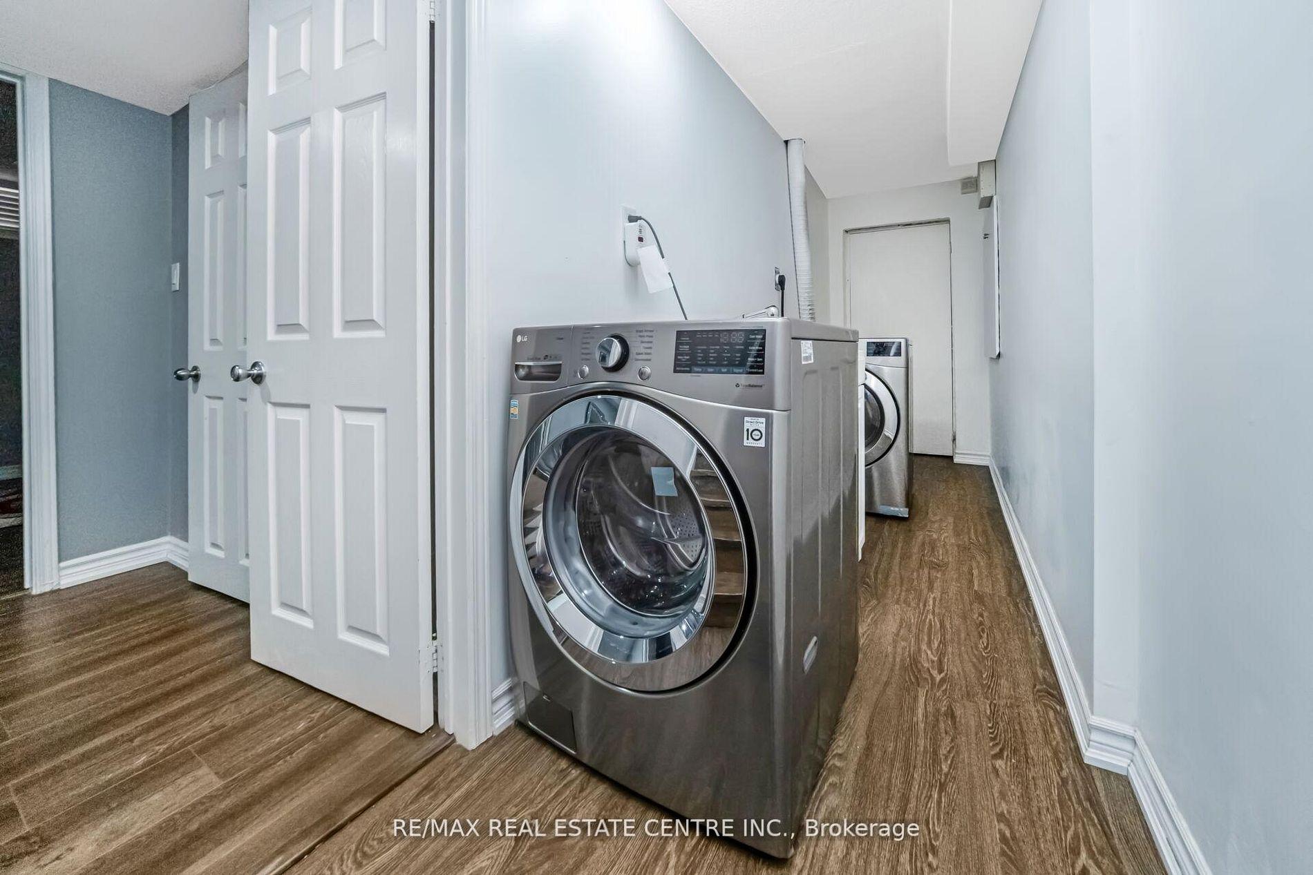Photo 34 of 55 Golden Eagle Road, Brampton, Sandringham-Wellington — HOMEH