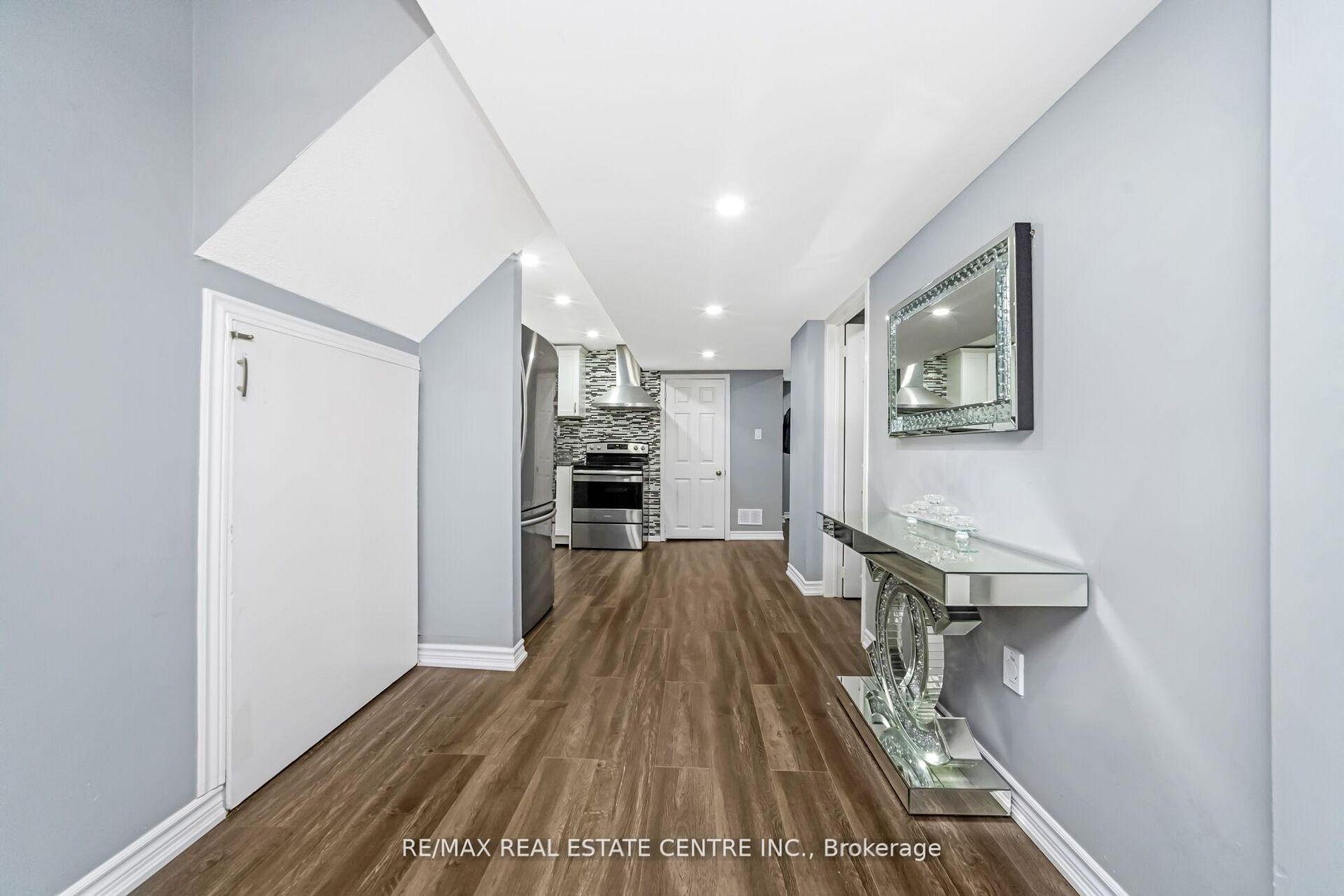 Photo 39 of 55 Golden Eagle Road, Brampton, Sandringham-Wellington — HOMEH