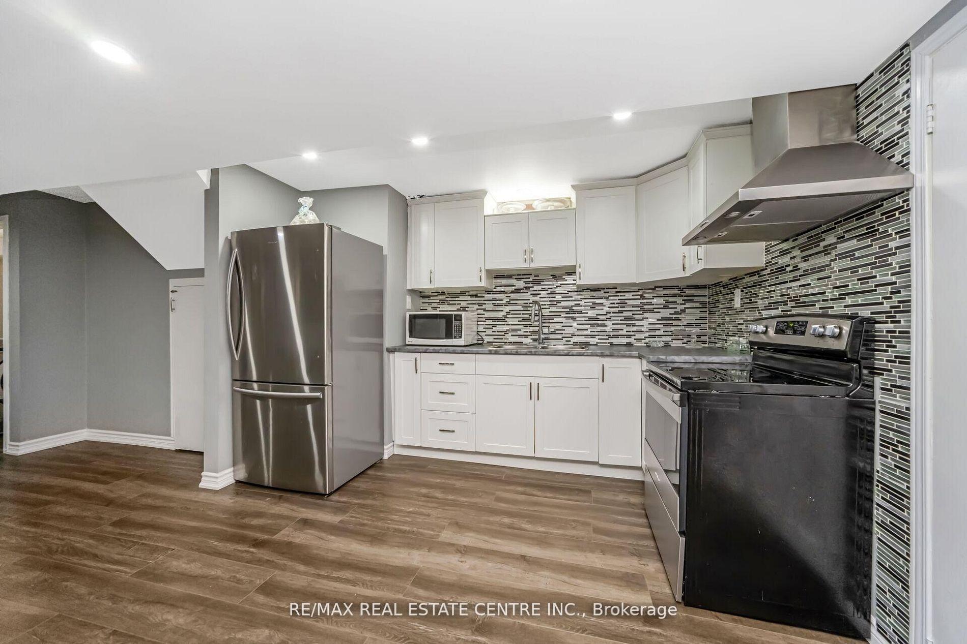 Photo 41 of 55 Golden Eagle Road, Brampton, Sandringham-Wellington — HOMEH