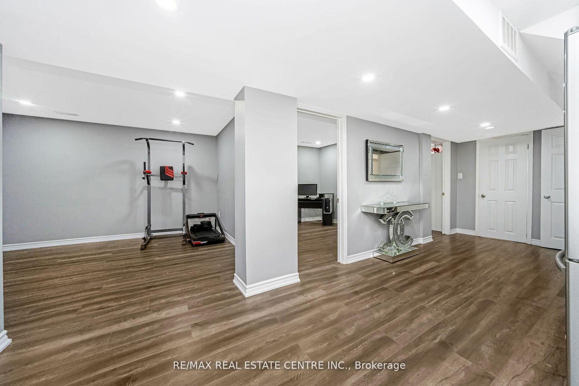Photo 42 of 55 Golden Eagle Road, Brampton, Sandringham-Wellington — HOMEH