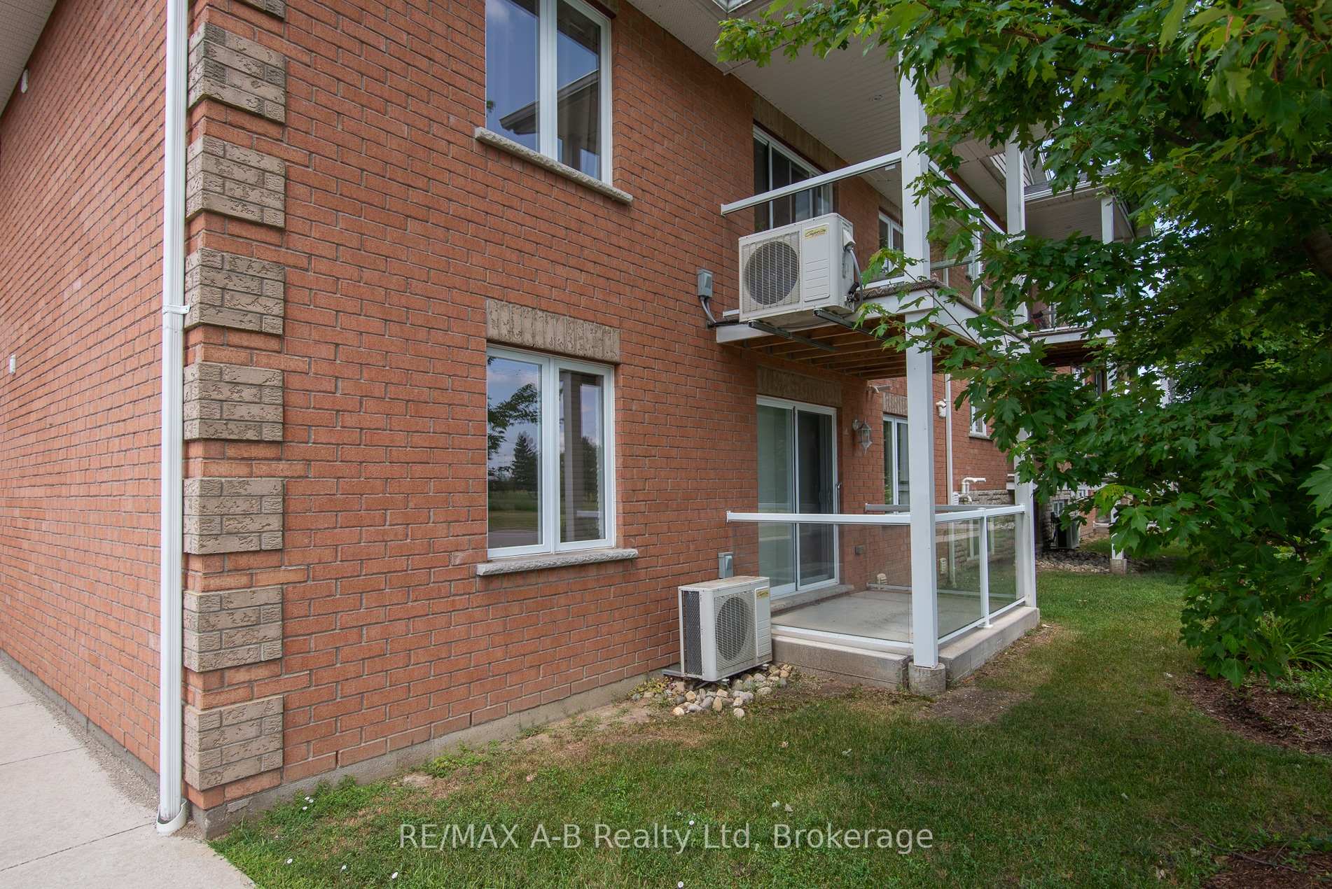 Photo 6 of Unit 1, 148 Borden Street, Stratford — HOMEH