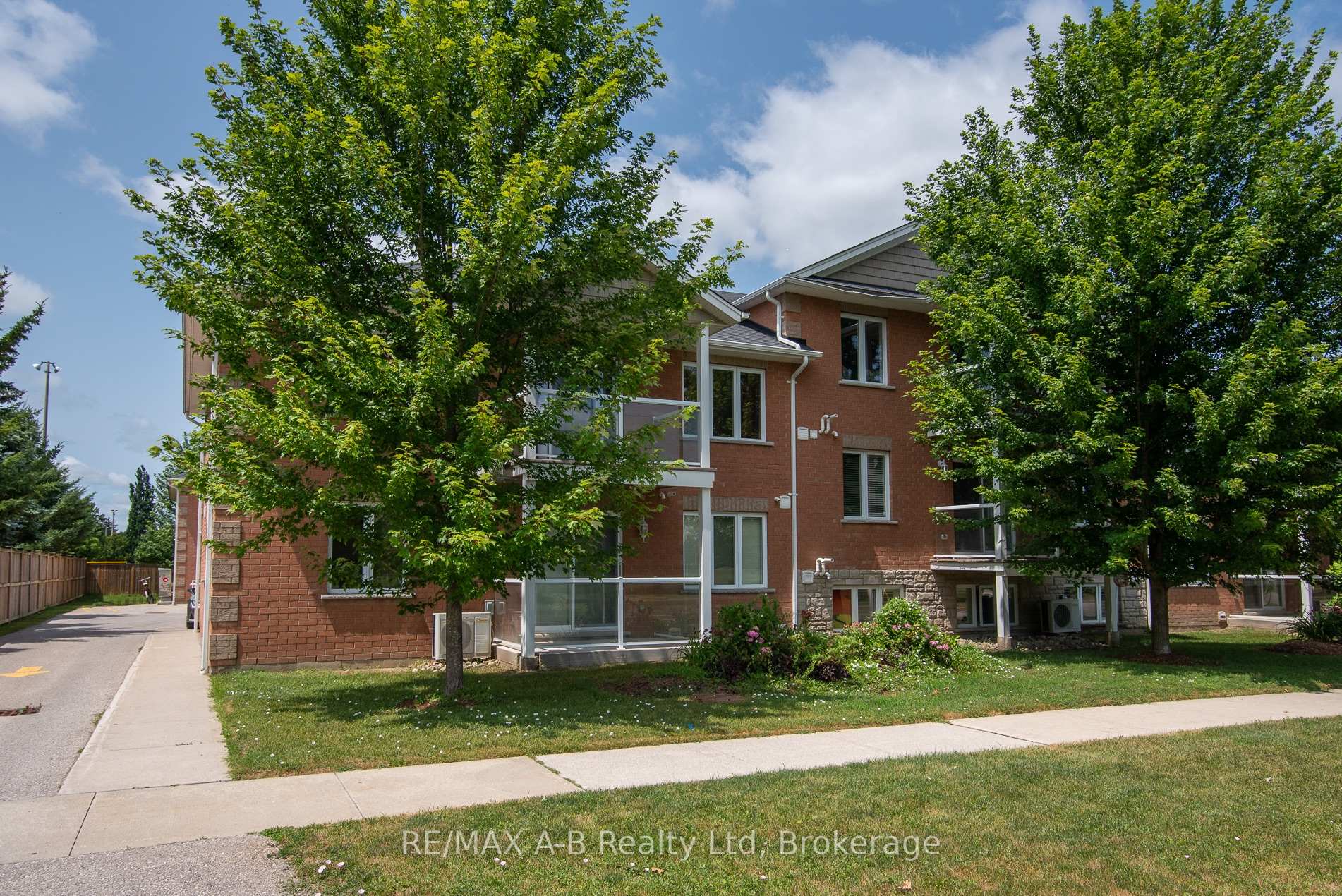 Photo 9 of Unit 1, 148 Borden Street, Stratford — HOMEH