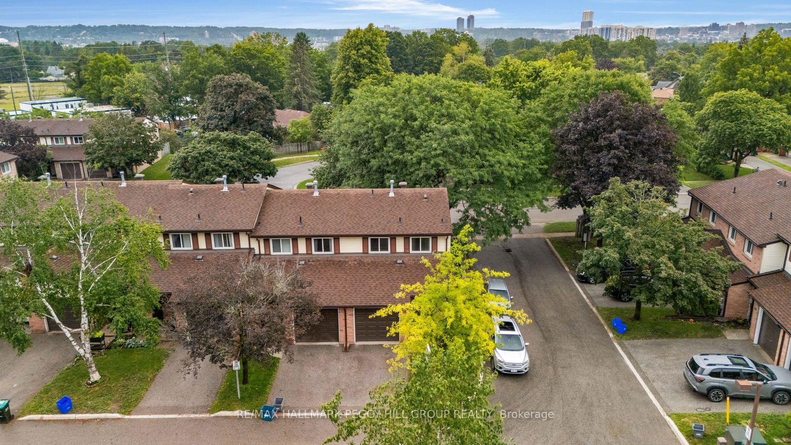 Photo 2 of Unit 38, 52 Adelaide Street, Barrie, Allandale — HOMEH
