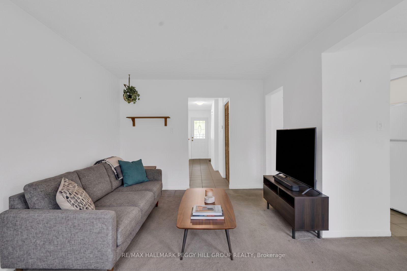 Photo 3 of Unit 38, 52 Adelaide Street, Barrie, Allandale — HOMEH