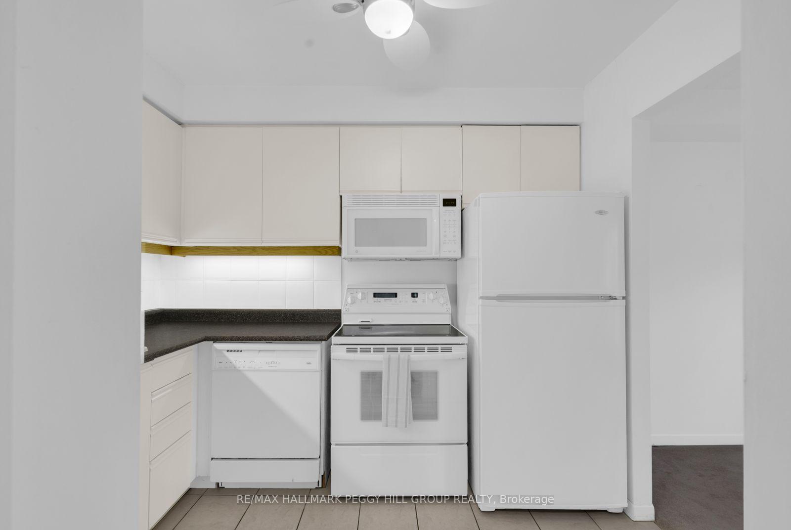 Photo 5 of Unit 38, 52 Adelaide Street, Barrie, Allandale — HOMEH