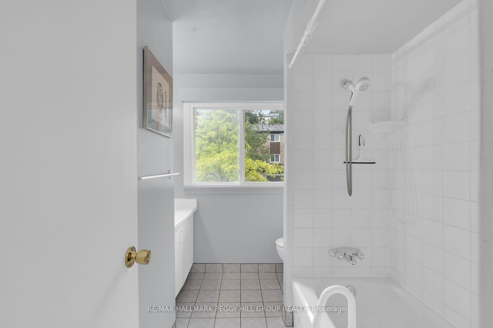 Photo 11 of Unit 38, 52 Adelaide Street, Barrie, Allandale — HOMEH
