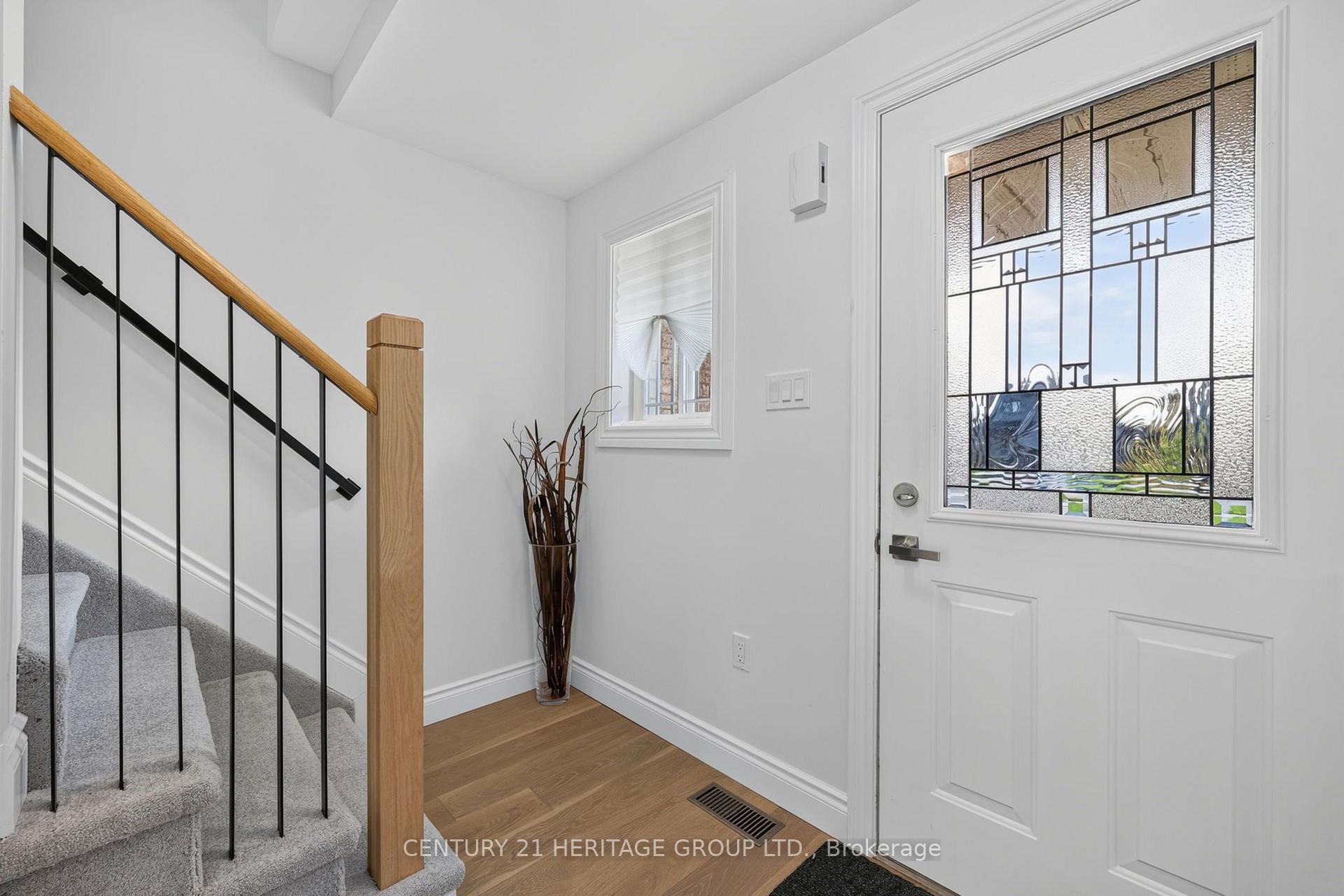 Photo 8 of 19 Majesty Boulevard, Barrie, Innis-Shore — HOMEH