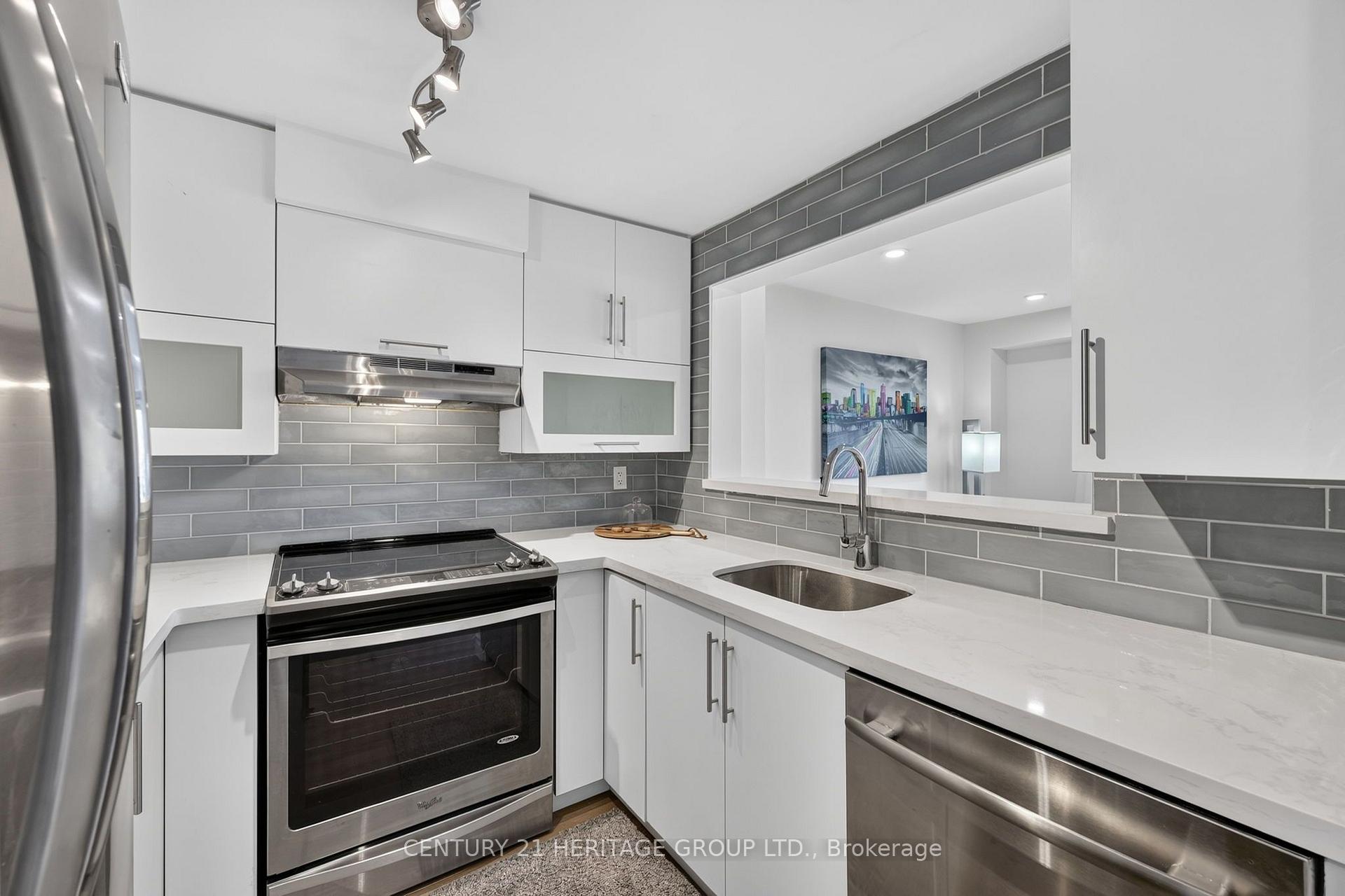 Photo 10 of 19 Majesty Boulevard, Barrie, Innis-Shore — HOMEH