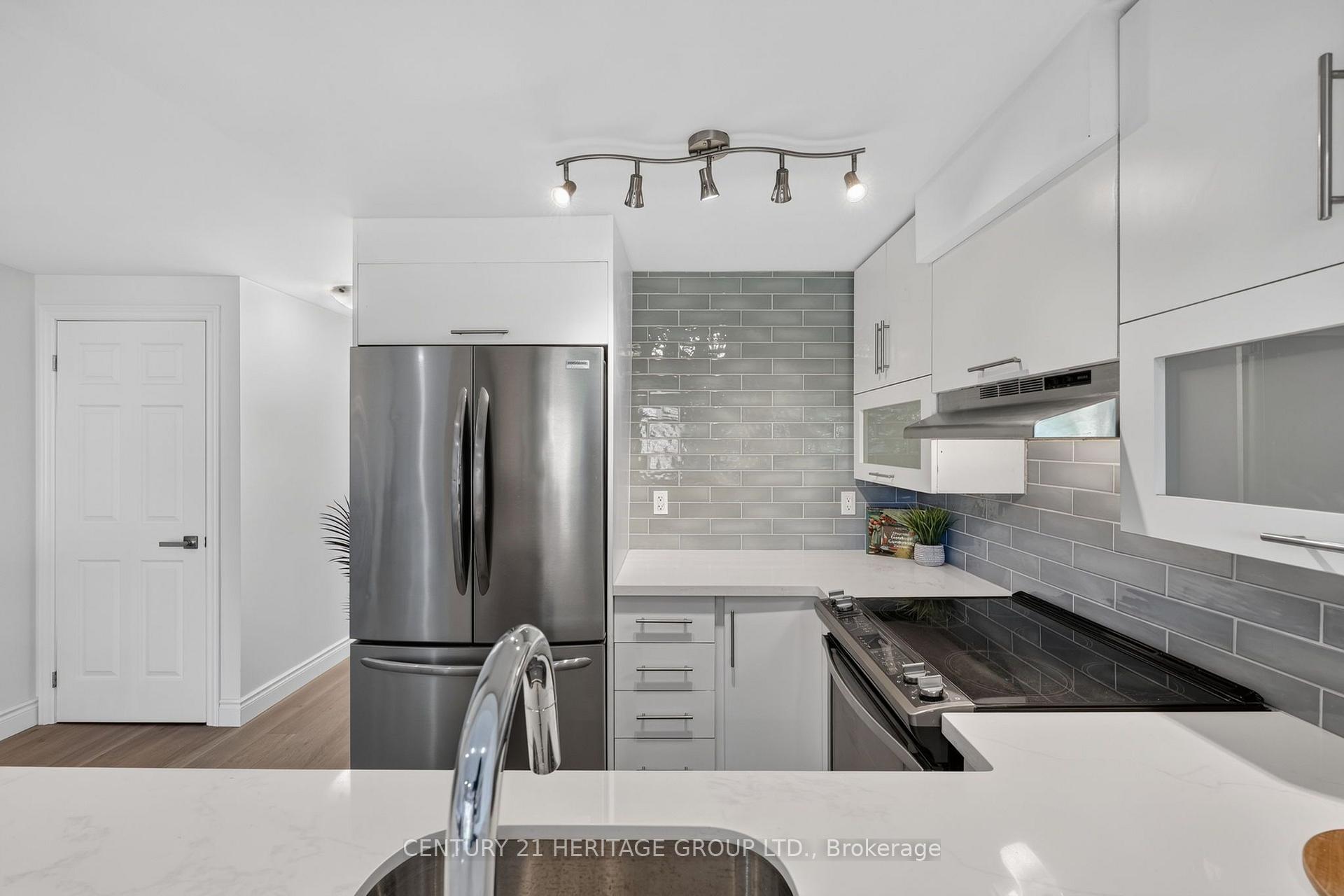 Photo 11 of 19 Majesty Boulevard, Barrie, Innis-Shore — HOMEH