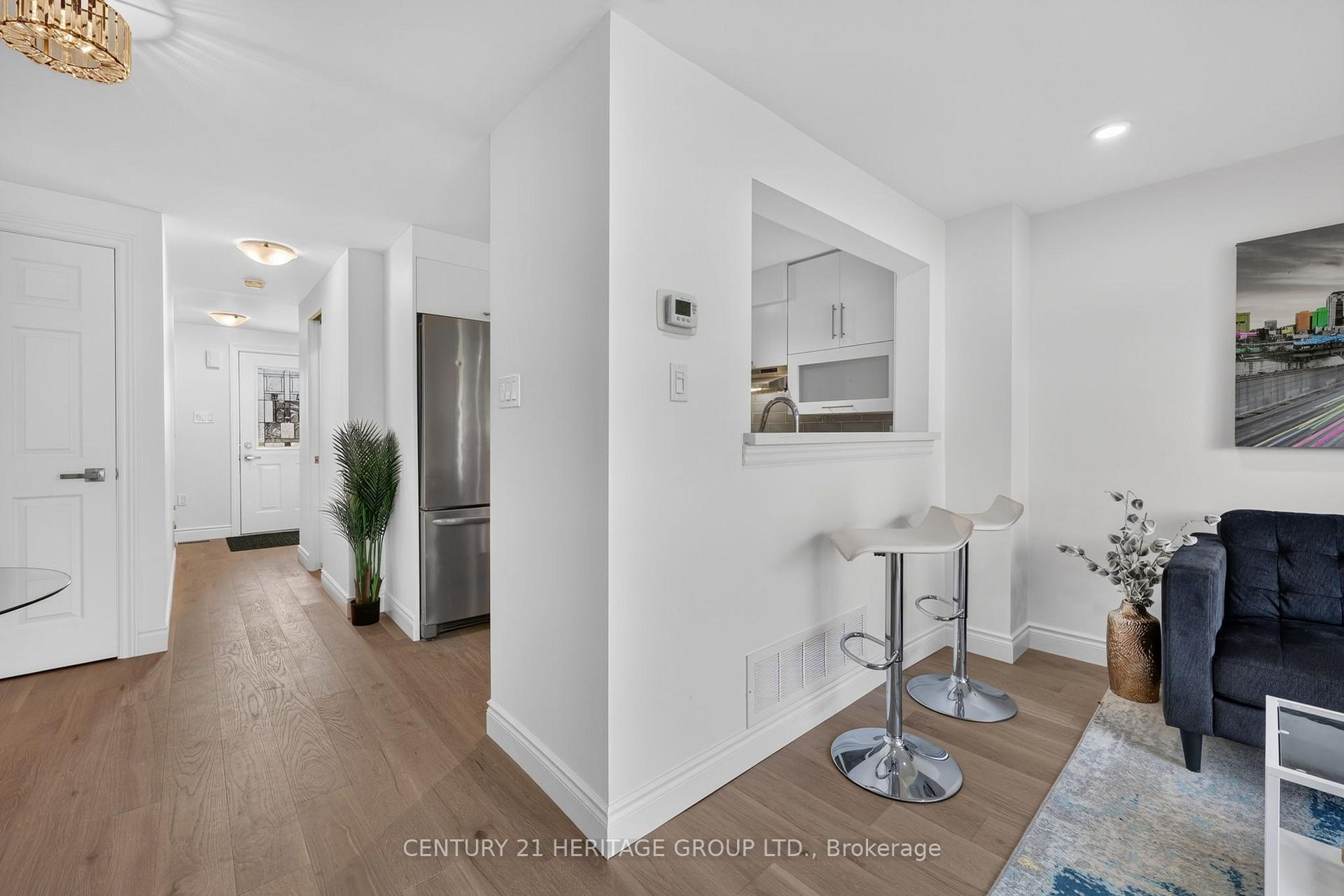 Photo 12 of 19 Majesty Boulevard, Barrie, Innis-Shore — HOMEH