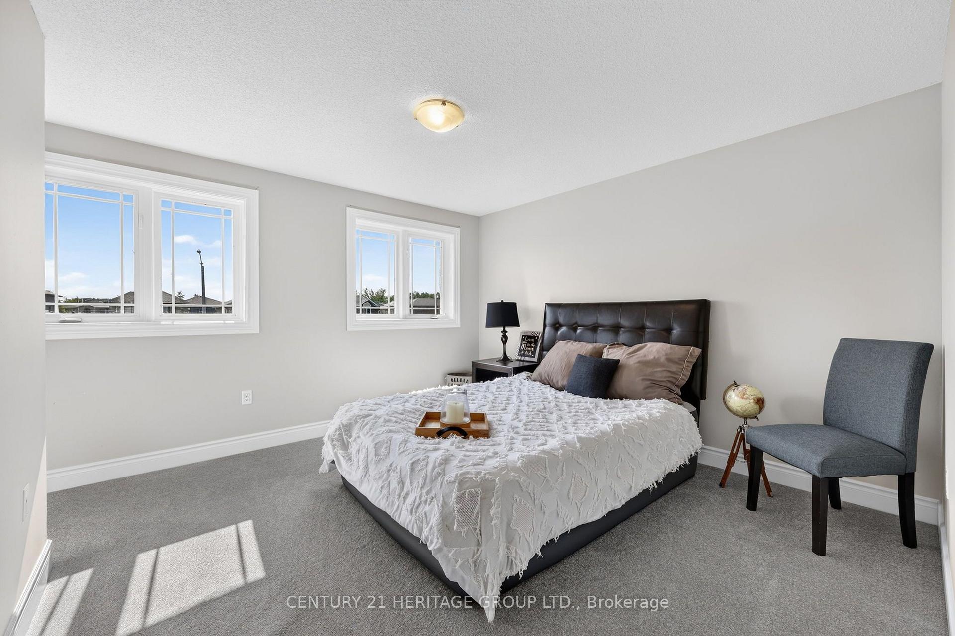 Photo 21 of 19 Majesty Boulevard, Barrie, Innis-Shore — HOMEH