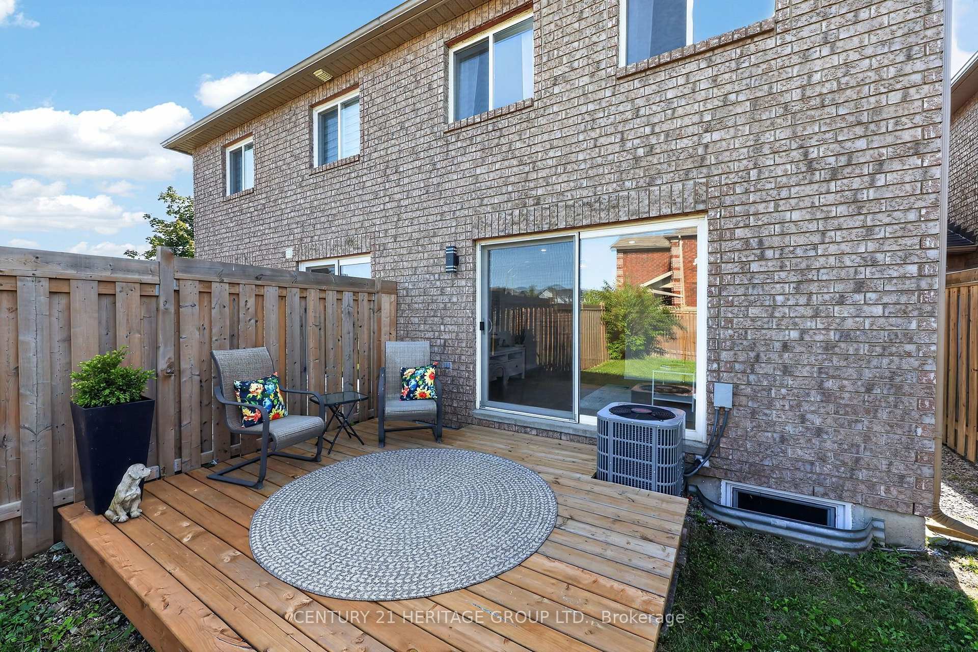 Photo 27 of 19 Majesty Boulevard, Barrie, Innis-Shore — HOMEH