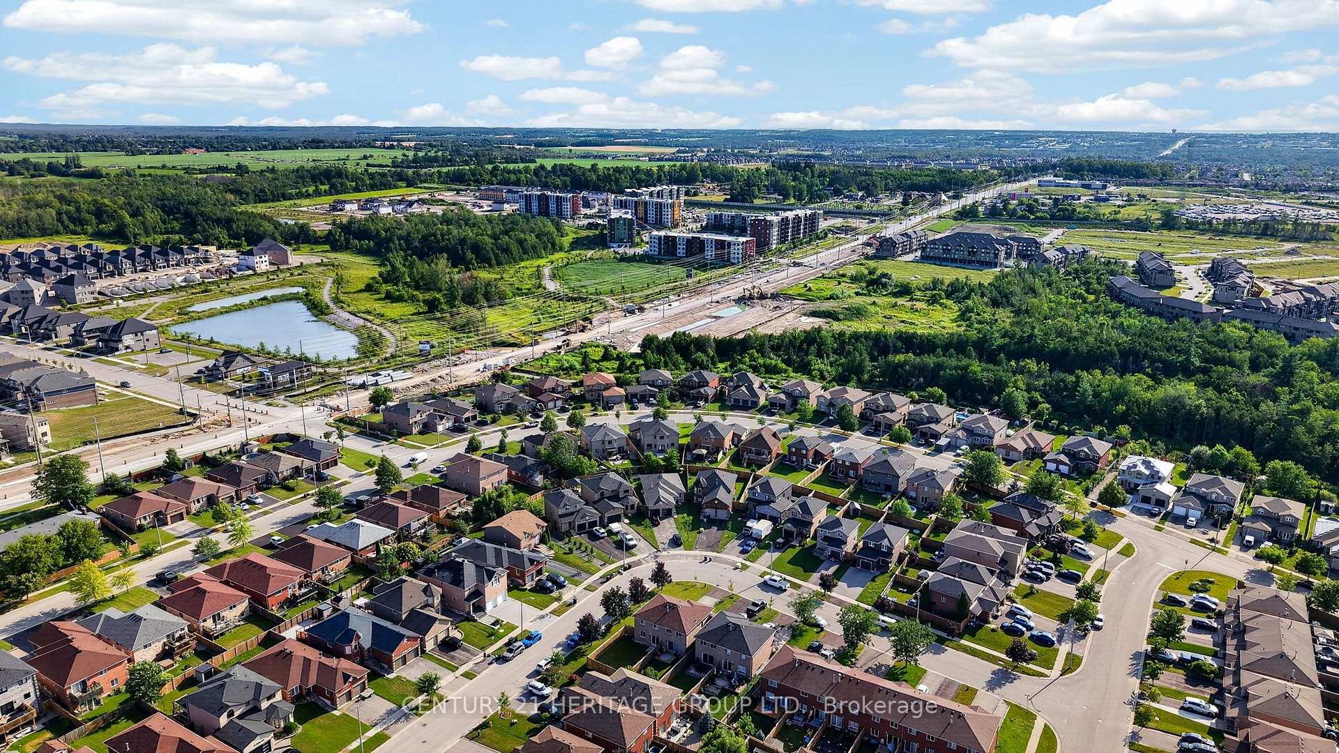 Photo 34 of 19 Majesty Boulevard, Barrie, Innis-Shore — HOMEH