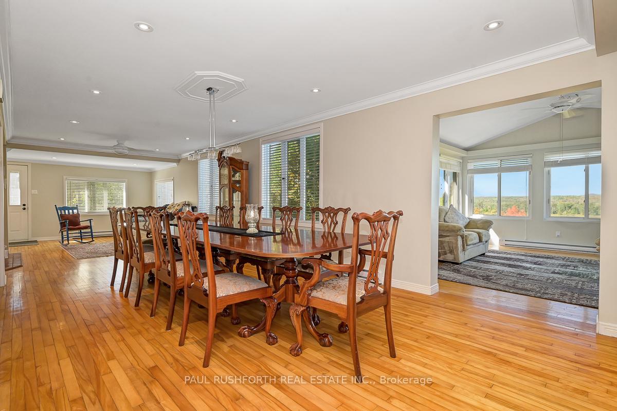 Photo 14 of 1565 Lilac Lane, Ottawa, Camelot — HOMEH