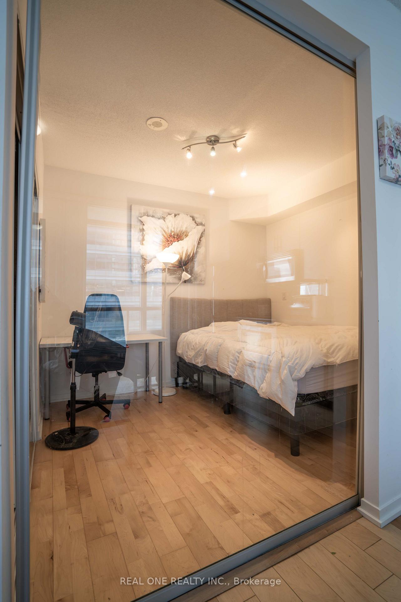 Photo 9 of Unit 1207, 65 Bremner Boulevard, Toronto, Waterfront Communities — HOMEH