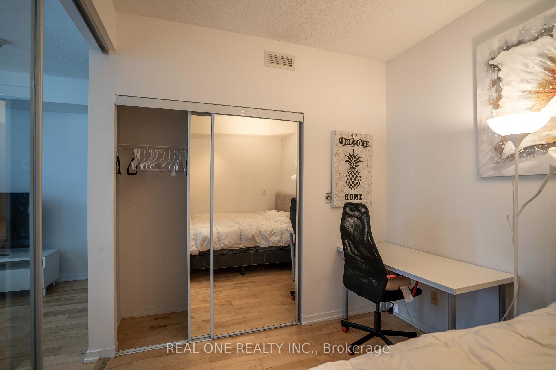Photo 13 of Unit 1207, 65 Bremner Boulevard, Toronto, Waterfront Communities — HOMEH