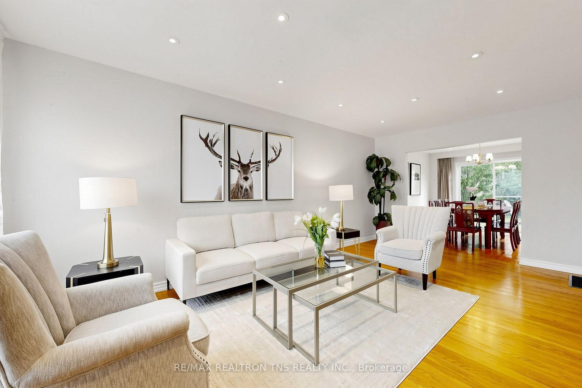 Photo 5 of 18 Lisburn Crescent, North York, Don Valley Village — HOMEH