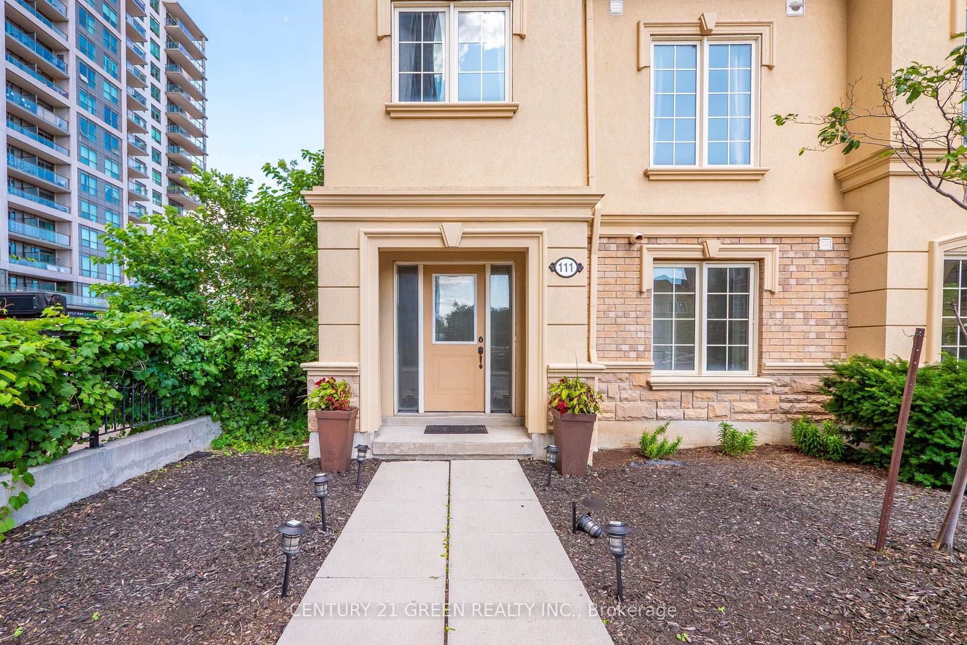 Photo 5 of Unit 111, 1250 St. Martins Drive, Pickering, Bay Ridges — HOMEH
