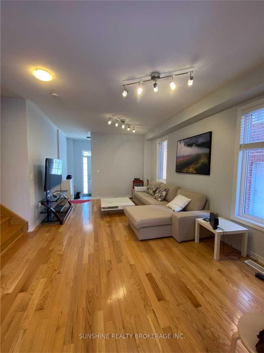 Photo 4 of 94 Carolina Rose Crescent, Markham, Wismer — HOMEH