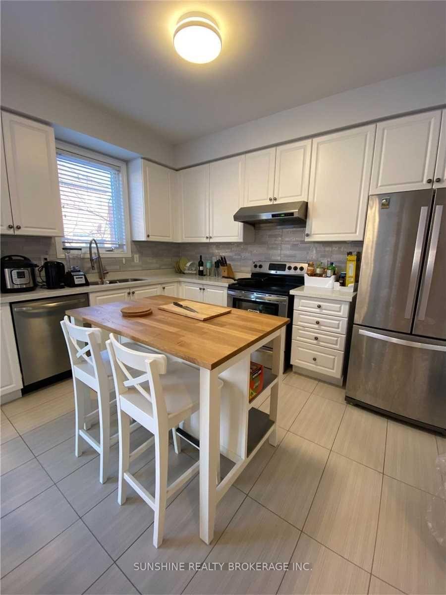 Photo 7 of 94 Carolina Rose Crescent, Markham, Wismer — HOMEH