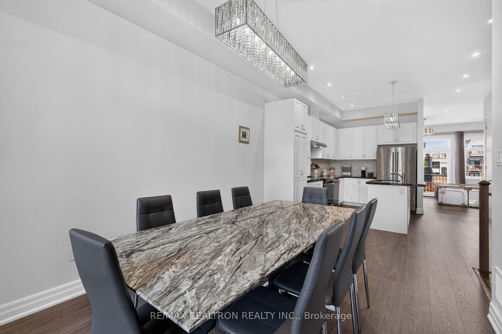 Photo 27 of 209 Arianna Crescent, Vaughan, Patterson — HOMEH