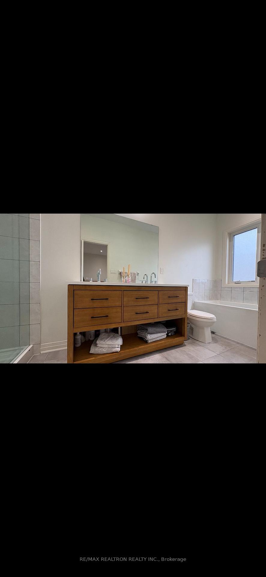 Photo 31 of 209 Arianna Crescent, Vaughan, Patterson — HOMEH