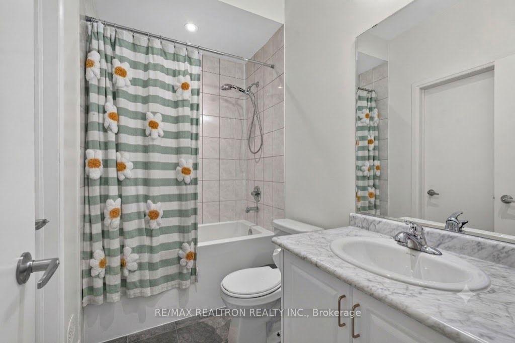 Photo 34 of 209 Arianna Crescent, Vaughan, Patterson — HOMEH