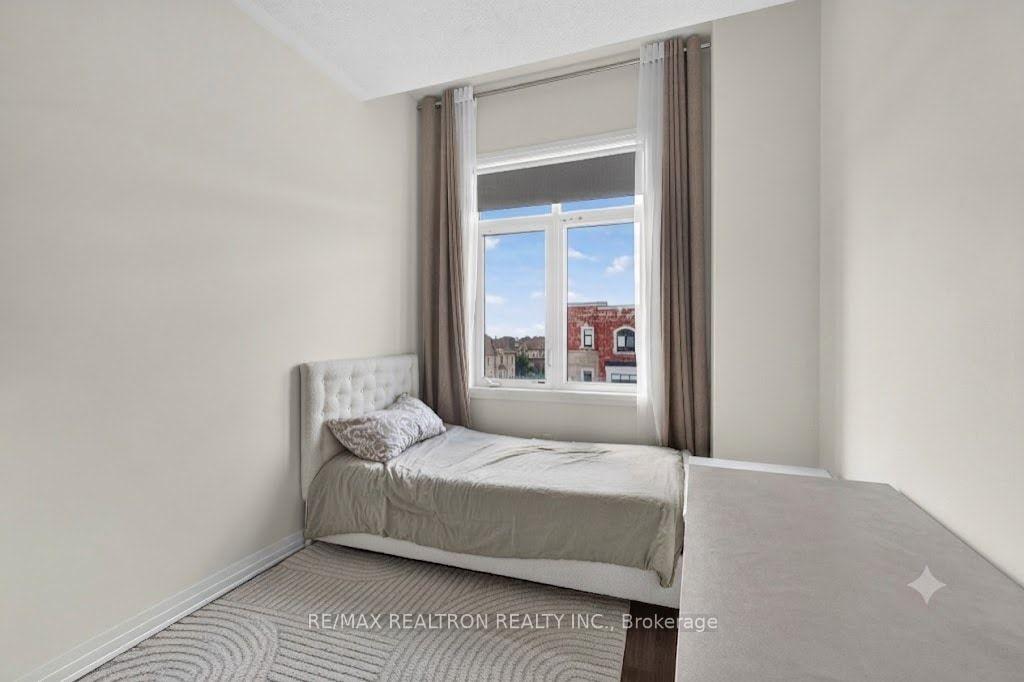Photo 35 of 209 Arianna Crescent, Vaughan, Patterson — HOMEH