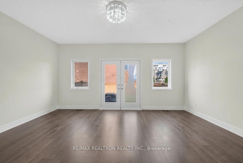 Photo 41 of 209 Arianna Crescent, Vaughan, Patterson — HOMEH