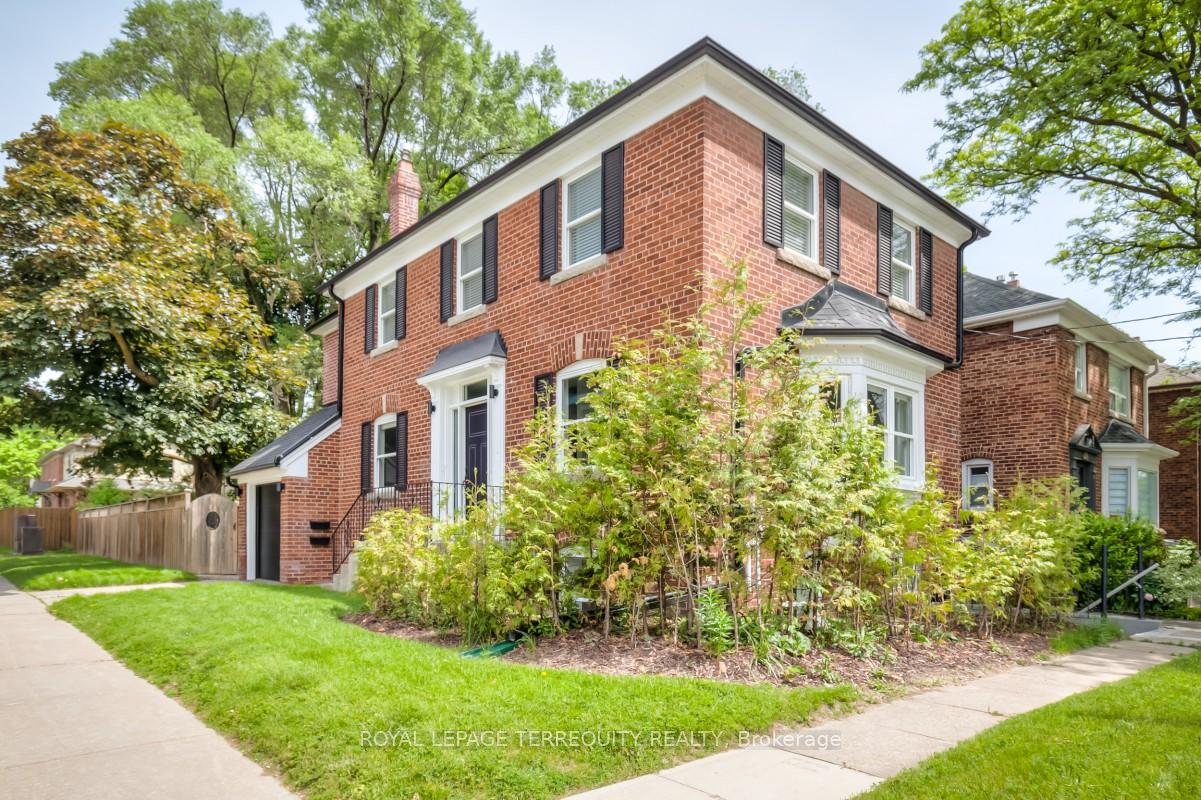 Photo 2 of Unit Lower, 674 Eglinton Avenue E, Toronto, Leaside — HOMEH