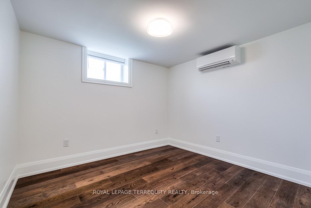 Photo 4 of Unit Lower, 674 Eglinton Avenue E, Toronto, Leaside — HOMEH