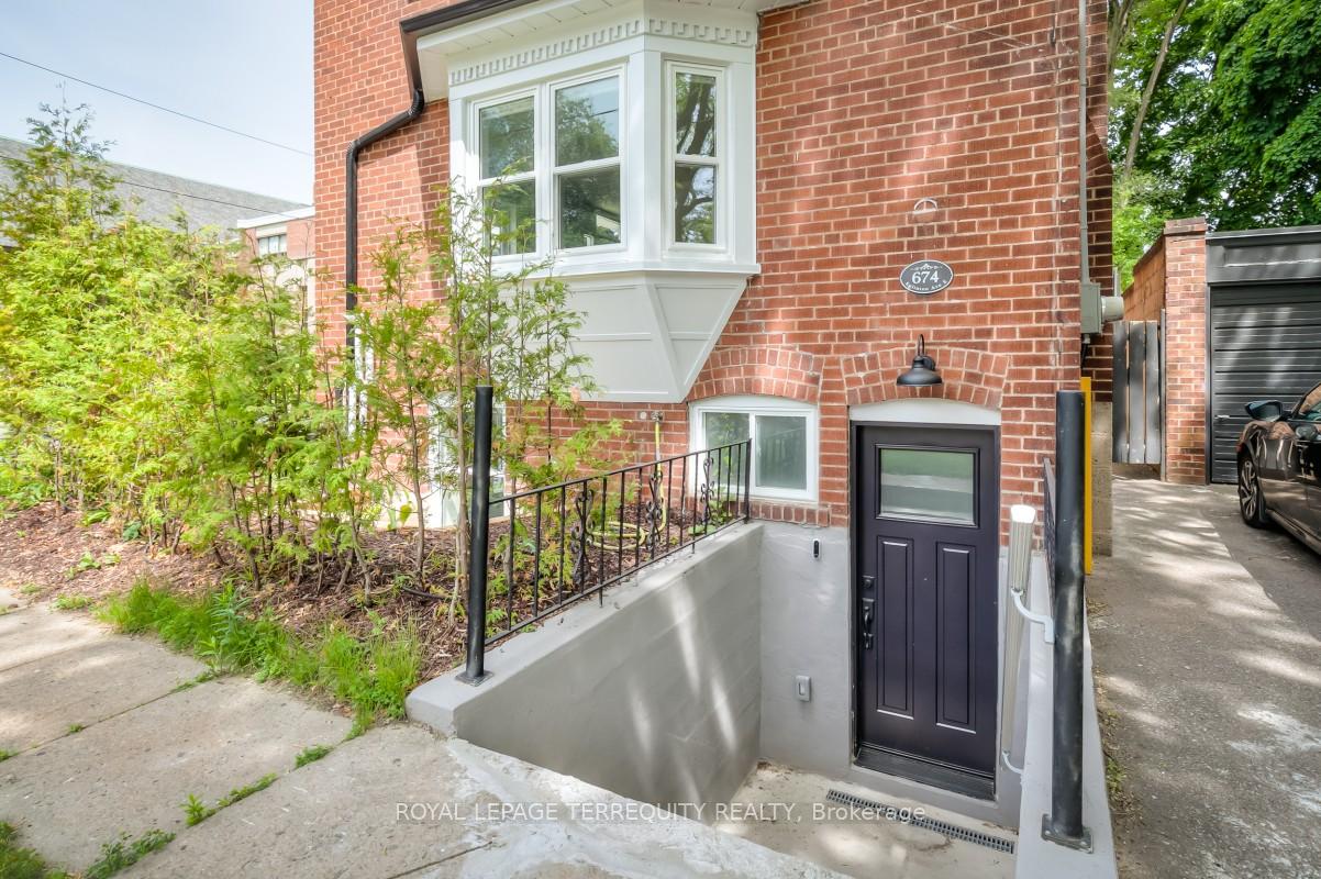 Photo 9 of Unit Lower, 674 Eglinton Avenue E, Toronto, Leaside — HOMEH
