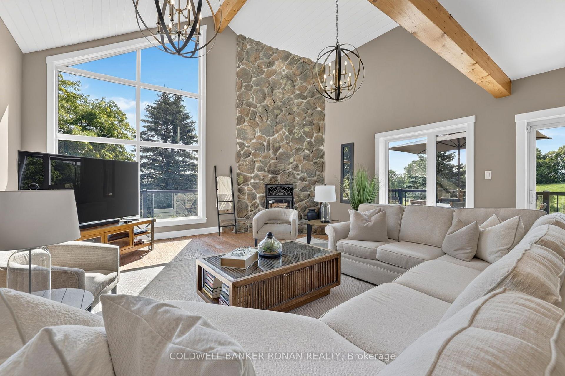 Photo 6 of 18250 Duffy's Lane, Caledon, Rural Caledon — HOMEH