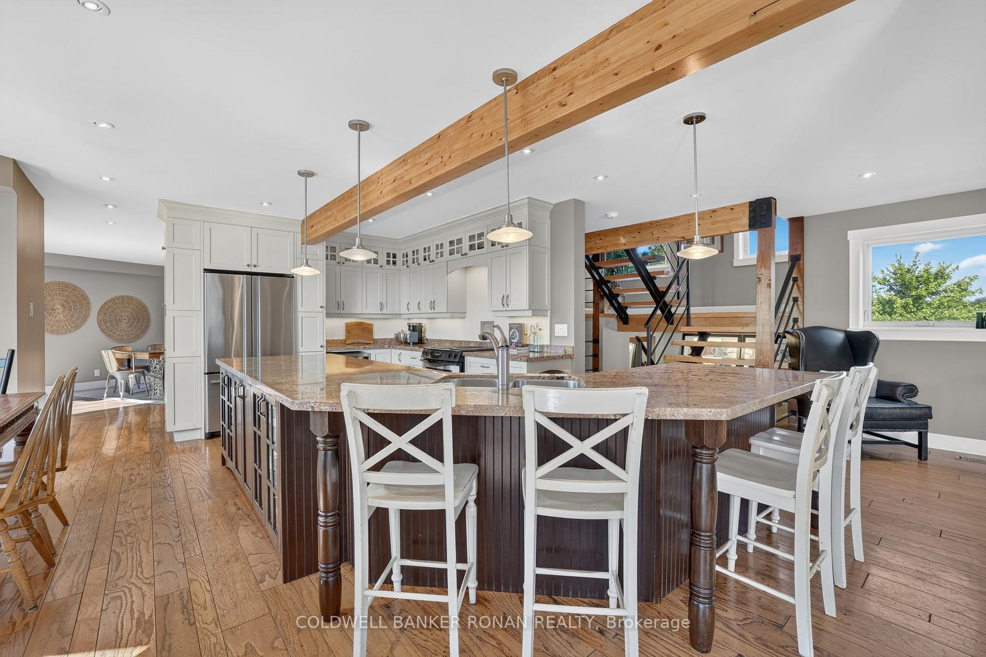 Photo 9 of 18250 Duffy's Lane, Caledon, Rural Caledon — HOMEH