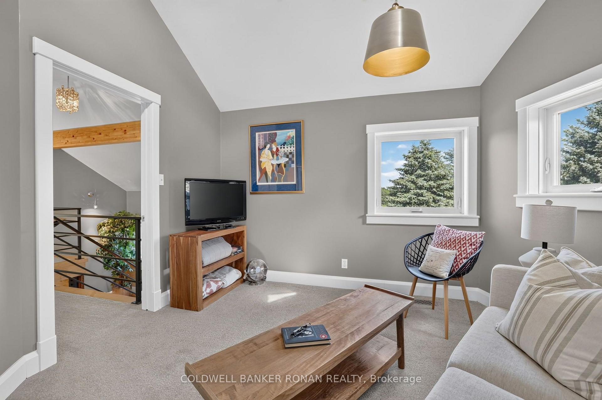 Photo 21 of 18250 Duffy's Lane, Caledon, Rural Caledon — HOMEH