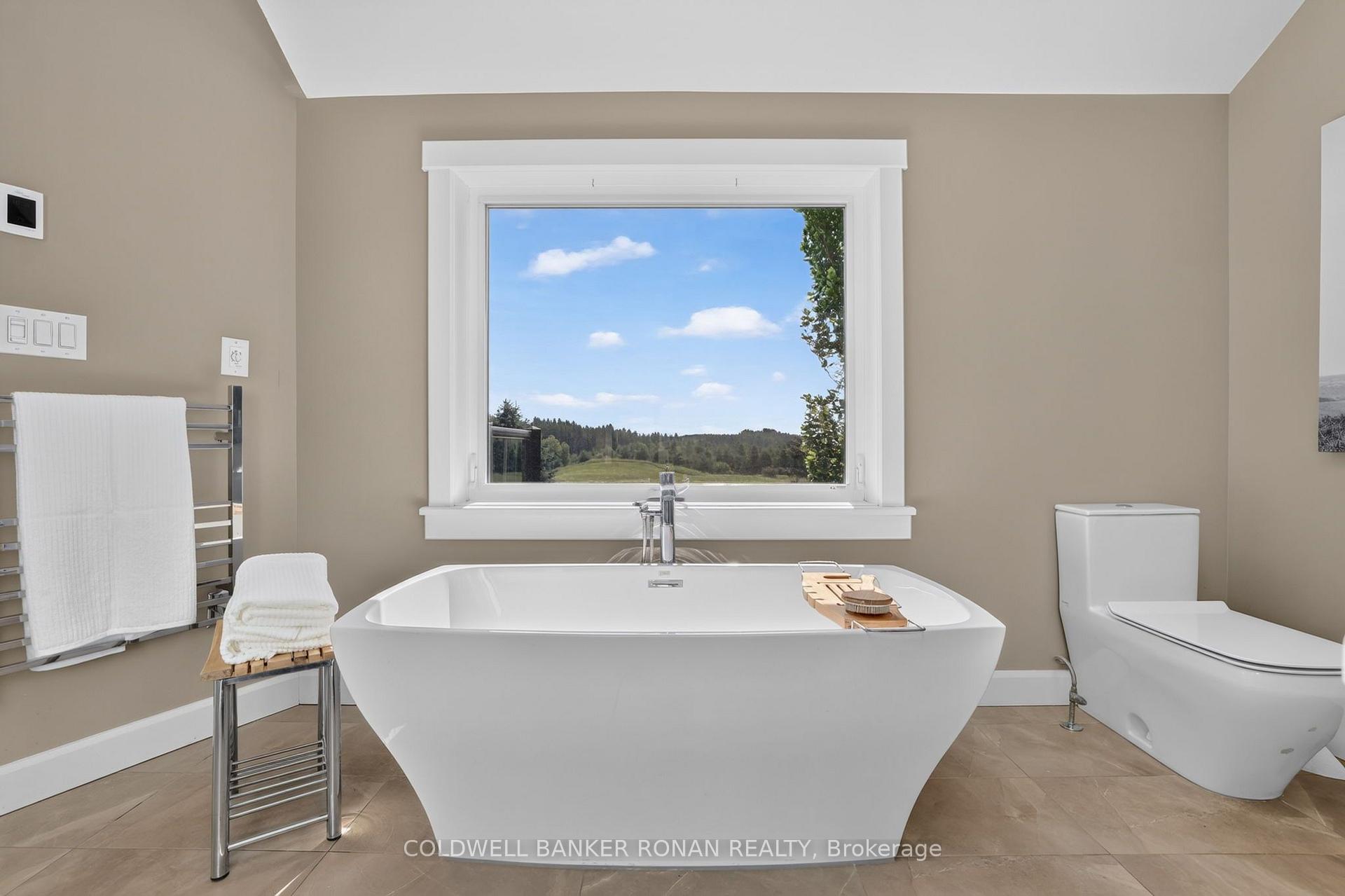 Photo 25 of 18250 Duffy's Lane, Caledon, Rural Caledon — HOMEH