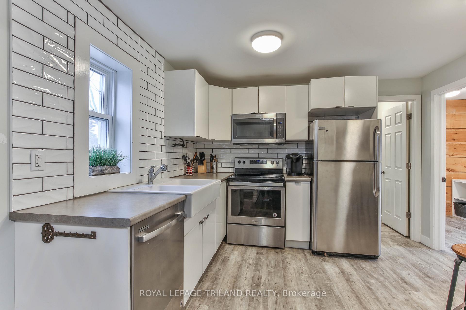 Photo 5 of Unit #Upper, 918 William Street, London, East B — HOMEH