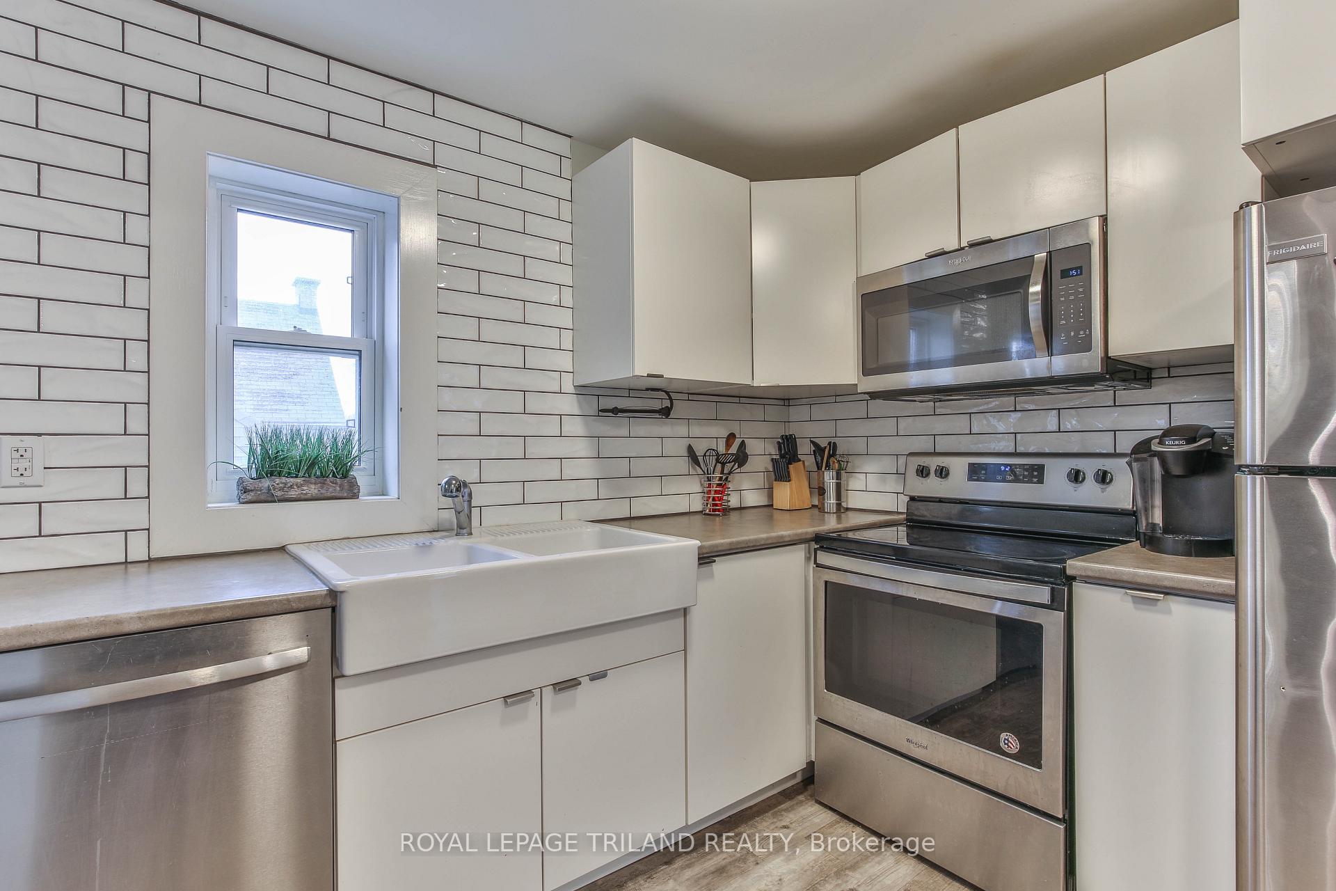 Photo 7 of Unit #Upper, 918 William Street, London, East B — HOMEH