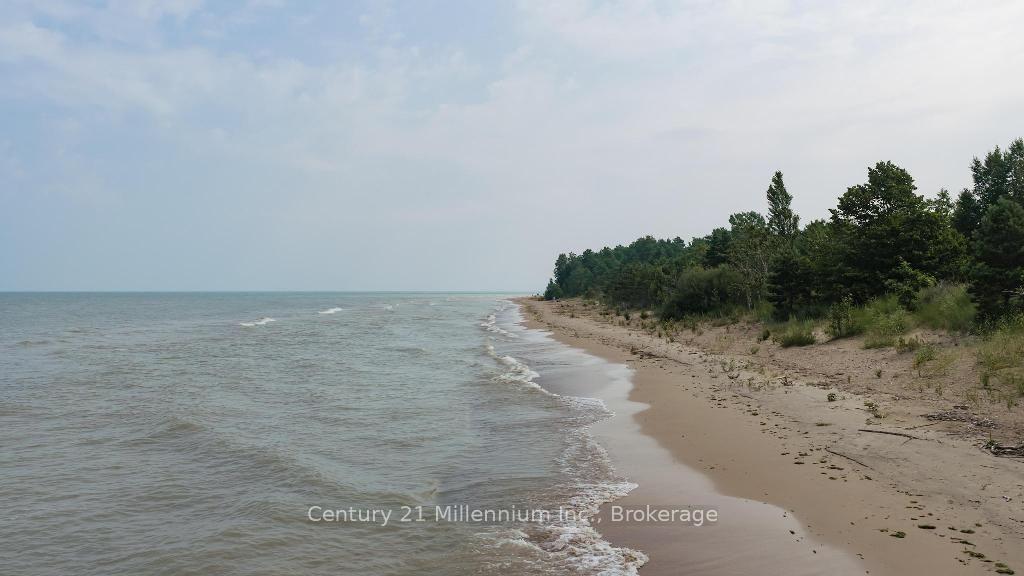 Photo 21 of 134 Bell Drive, Huron-Kinloss — HOMEH