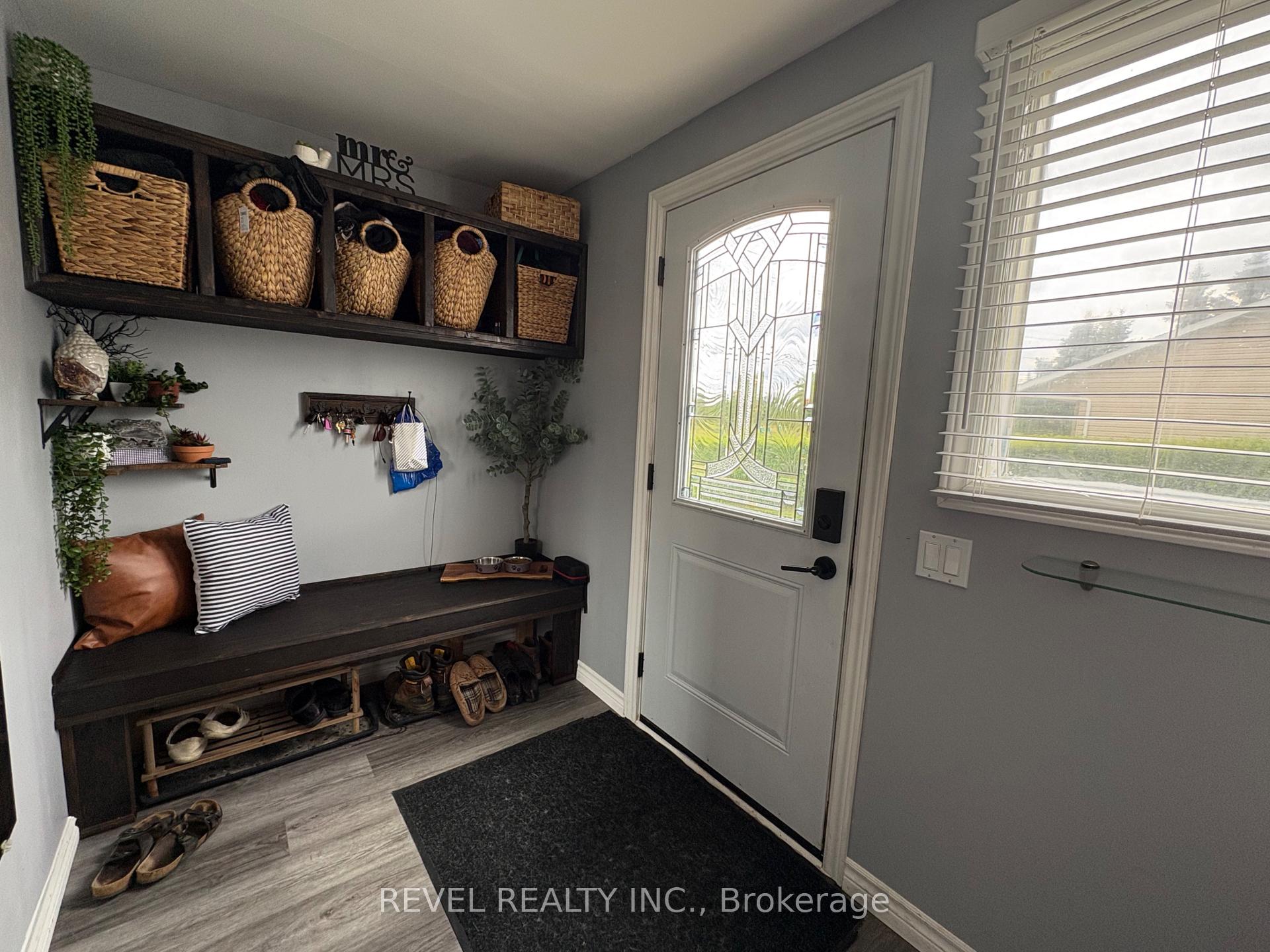 Photo 6 of 127 Genier Road, Cochrane — HOMEH